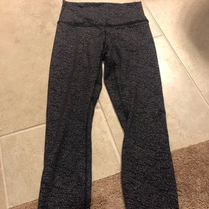 Lululemon leggings size 6